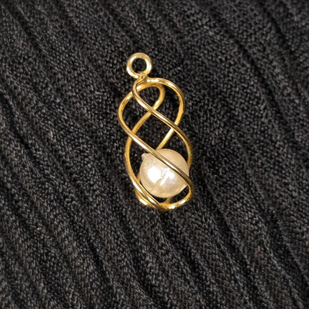 Vintage Gold Tone Caged Pearl Pendant Twisted Wire Infinity Charm Danity